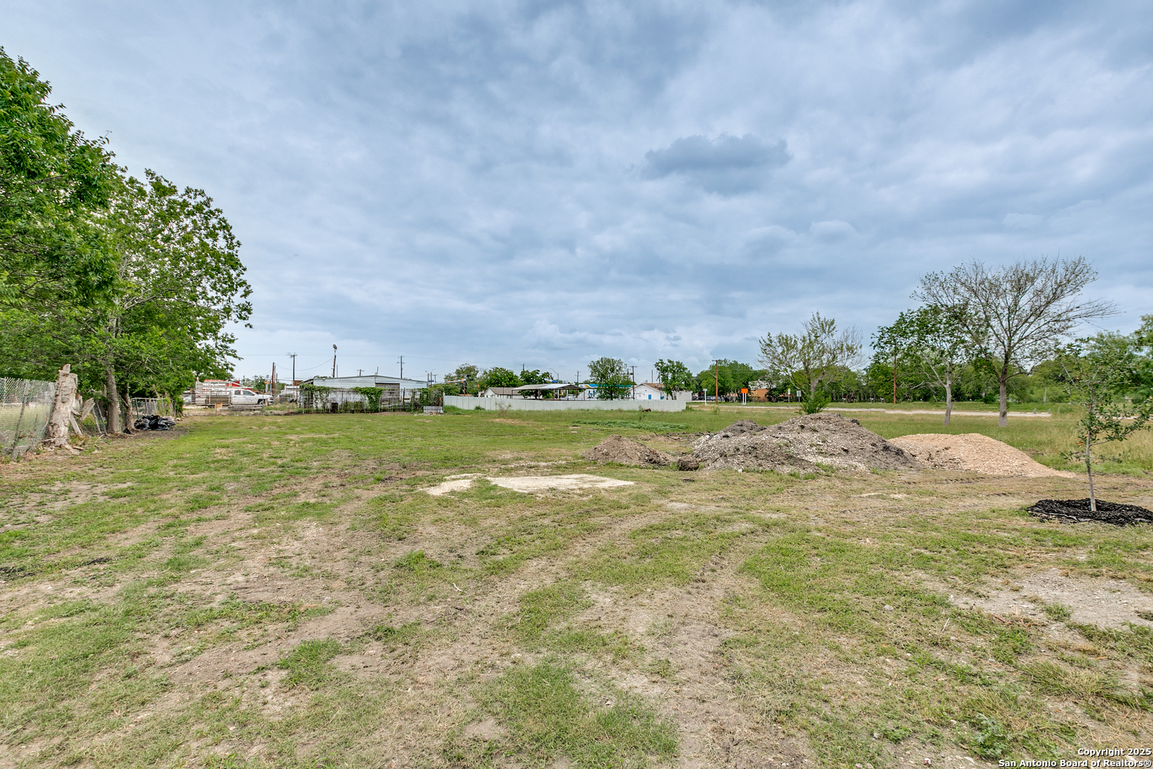3367 Roland San Antonio TX 78210