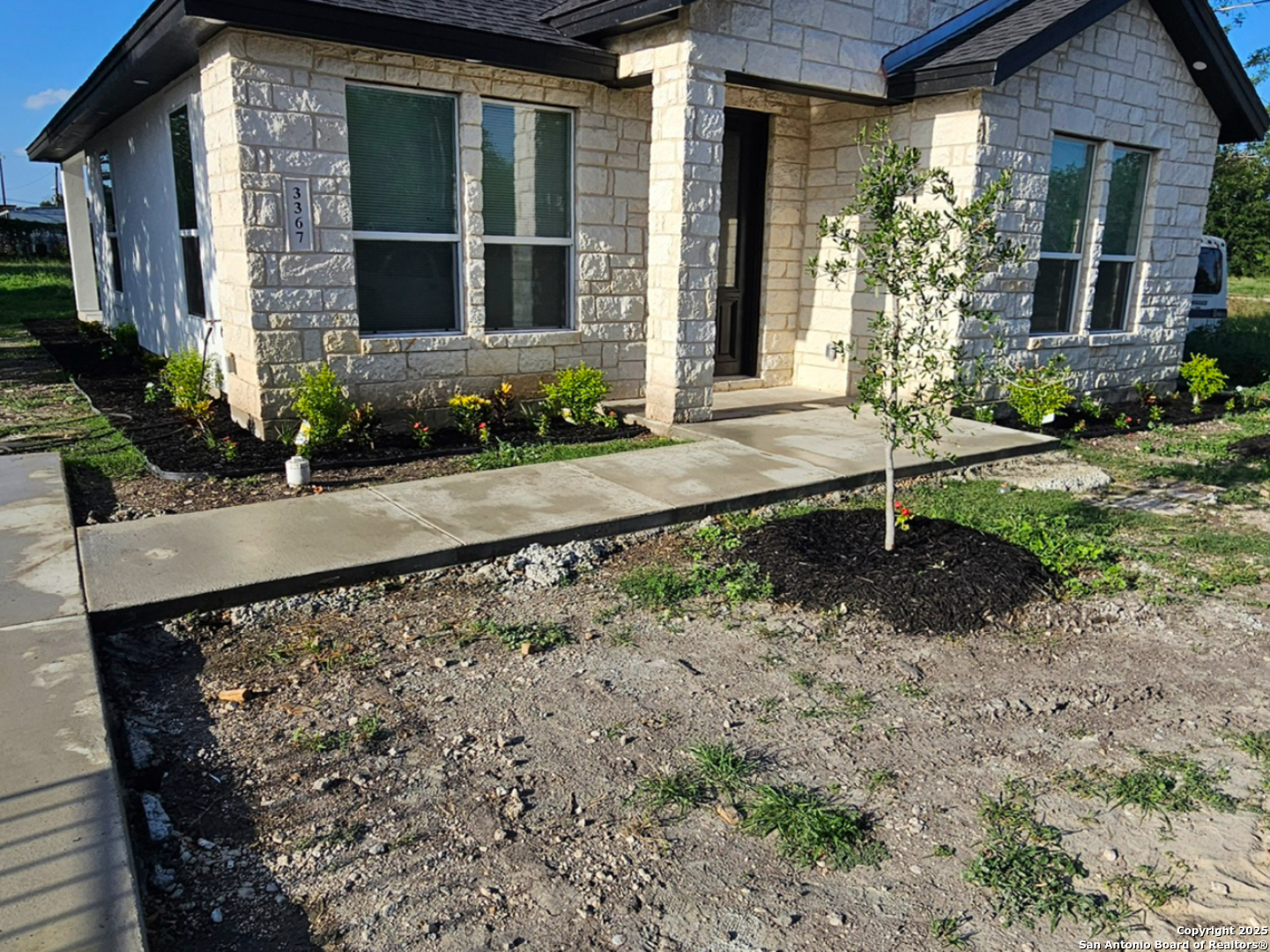 3367 Roland San Antonio TX 78210