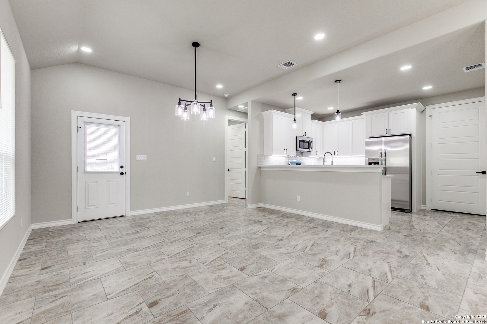 3367 Roland San Antonio TX 78210