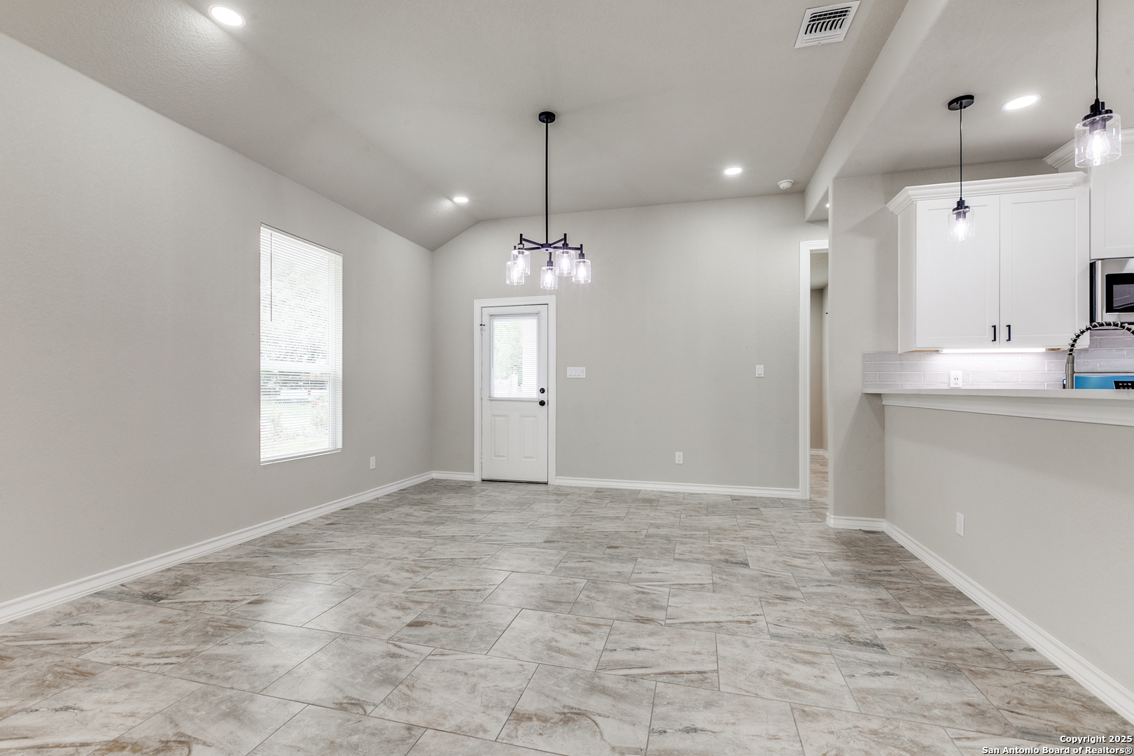 3367 Roland San Antonio TX 78210