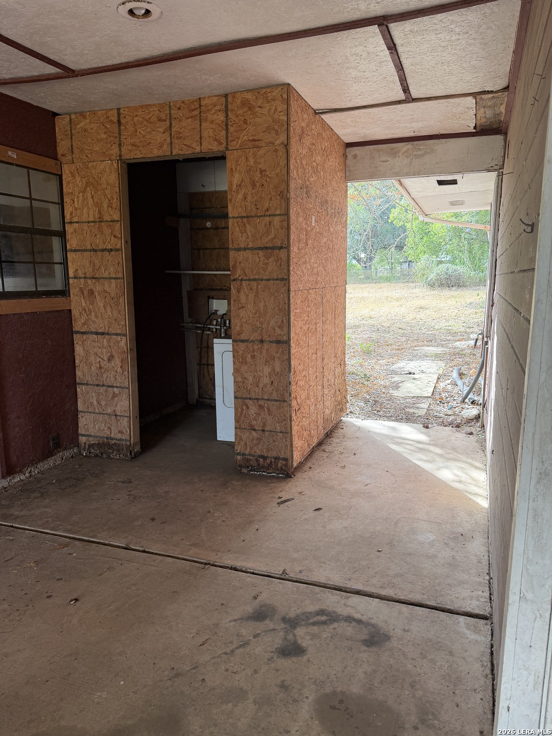 415 SE Main Street Stockdale TX 78160