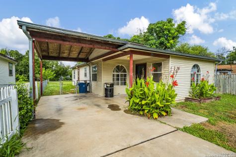 221 W Davis Street Kerrville TX 78028