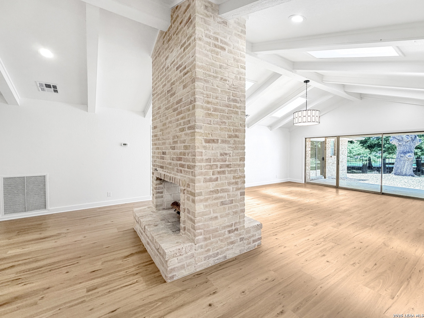 9113 Bonny Brook Windcrest TX 78239