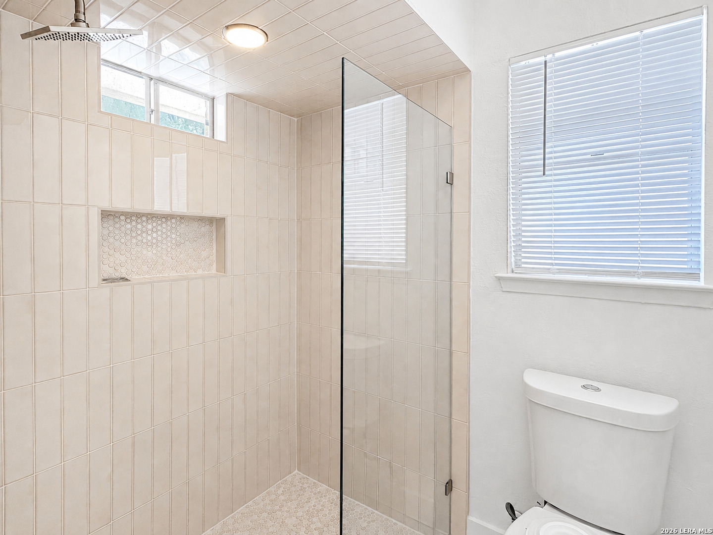 9113 Bonny Brook Windcrest TX 78239