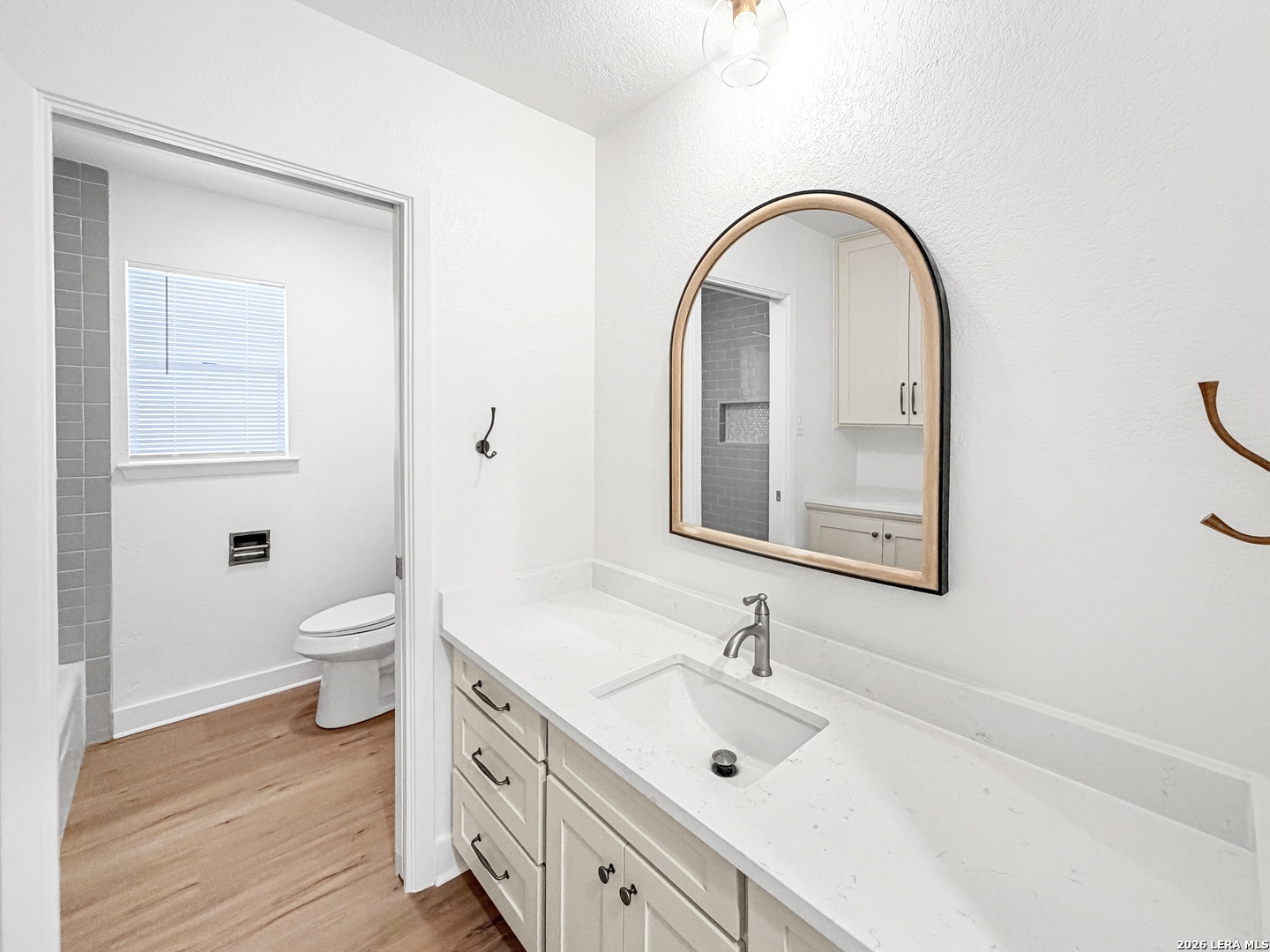9113 Bonny Brook Windcrest TX 78239