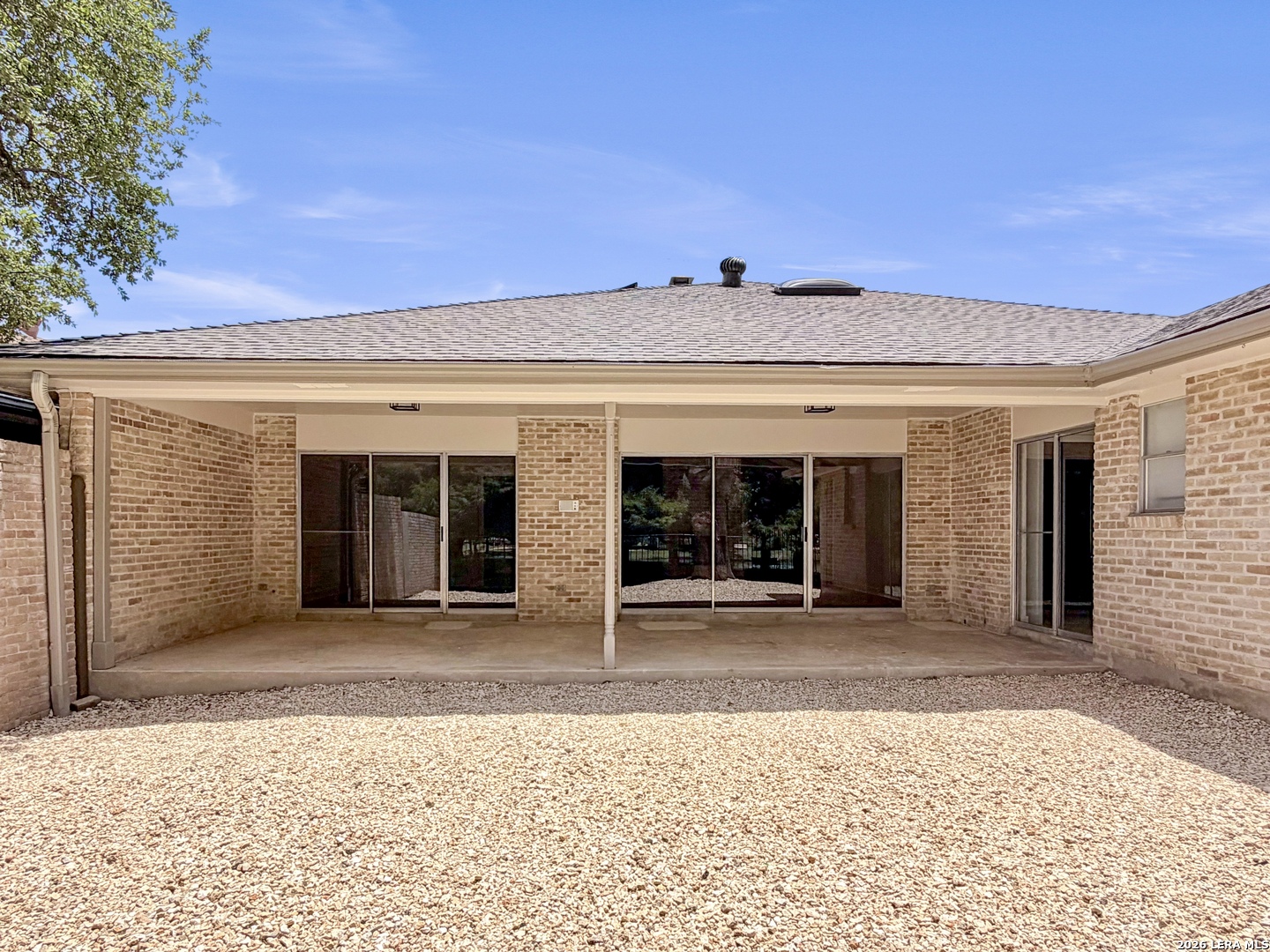 9113 Bonny Brook Windcrest TX 78239