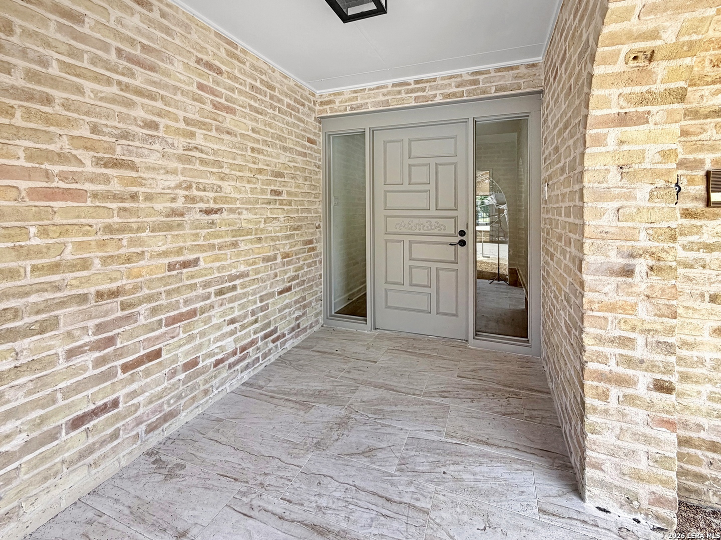 9113 Bonny Brook Windcrest TX 78239