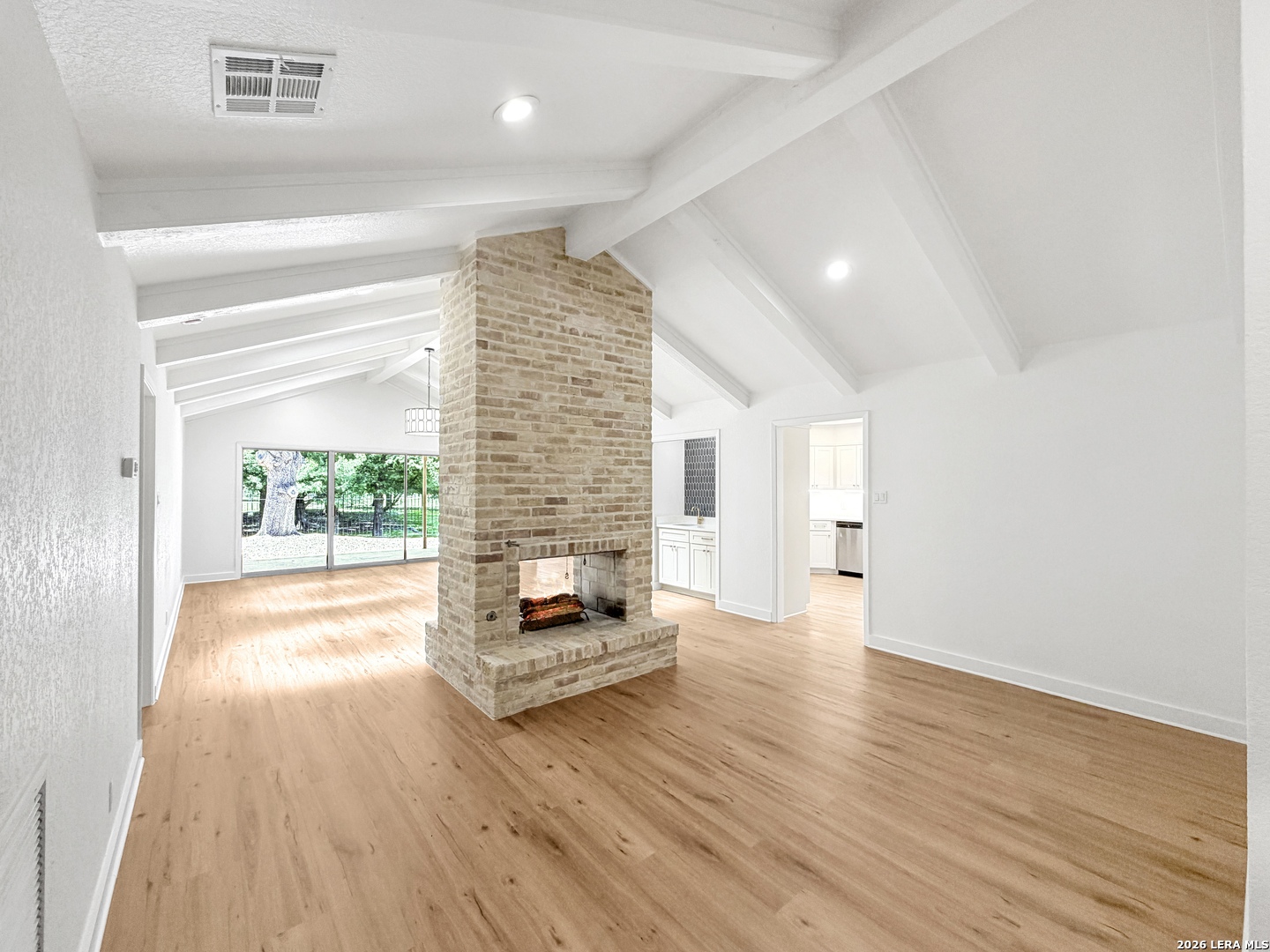 9113 Bonny Brook Windcrest TX 78239