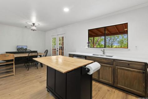 8015 Chestnut Bluff Drive Converse TX 78109
