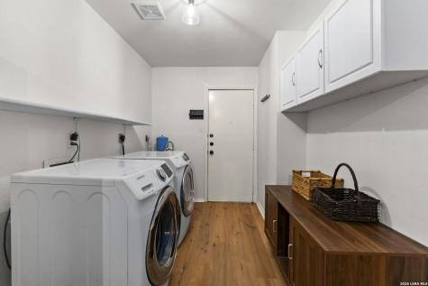 8015 Chestnut Bluff Drive Converse TX 78109