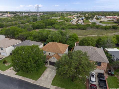 8015 Chestnut Bluff Drive Converse TX 78109