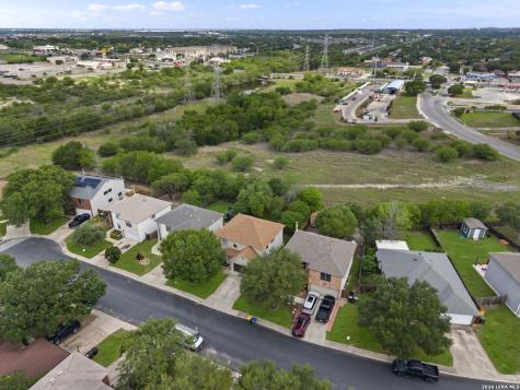 8015 Chestnut Bluff Drive Converse TX 78109