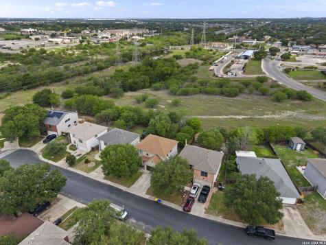 8015 Chestnut Bluff Drive Converse TX 78109