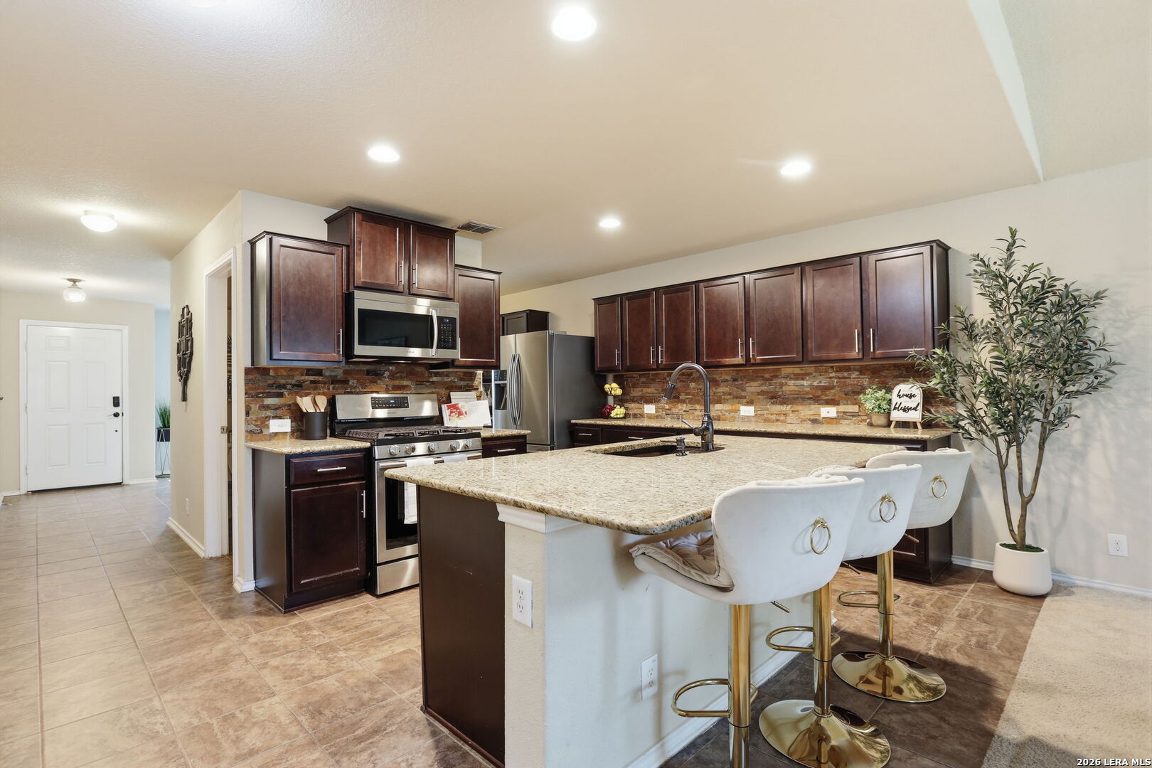 12207 Bening Schertz TX 78154