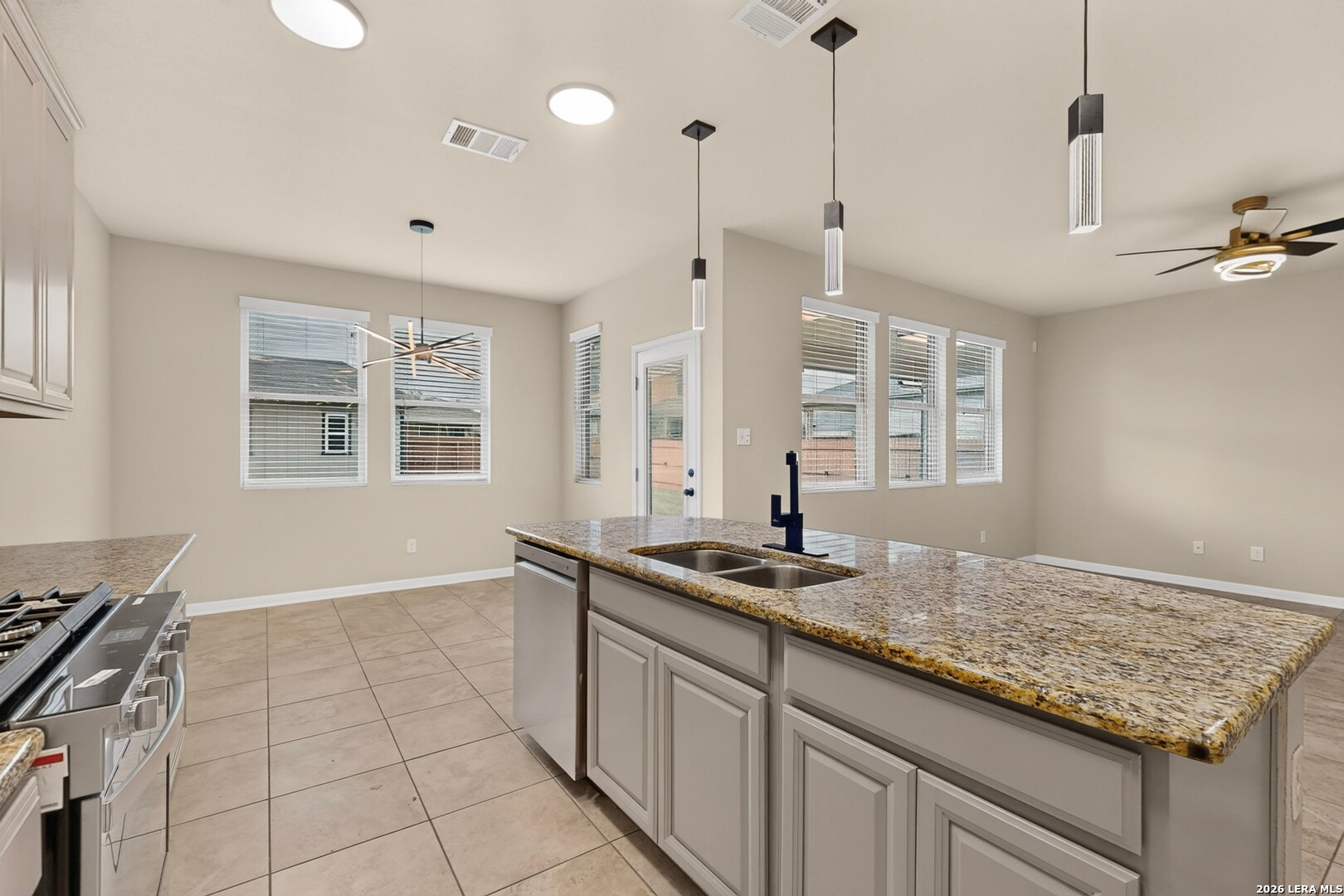 6906 Hanover Stone San Antonio TX 78244