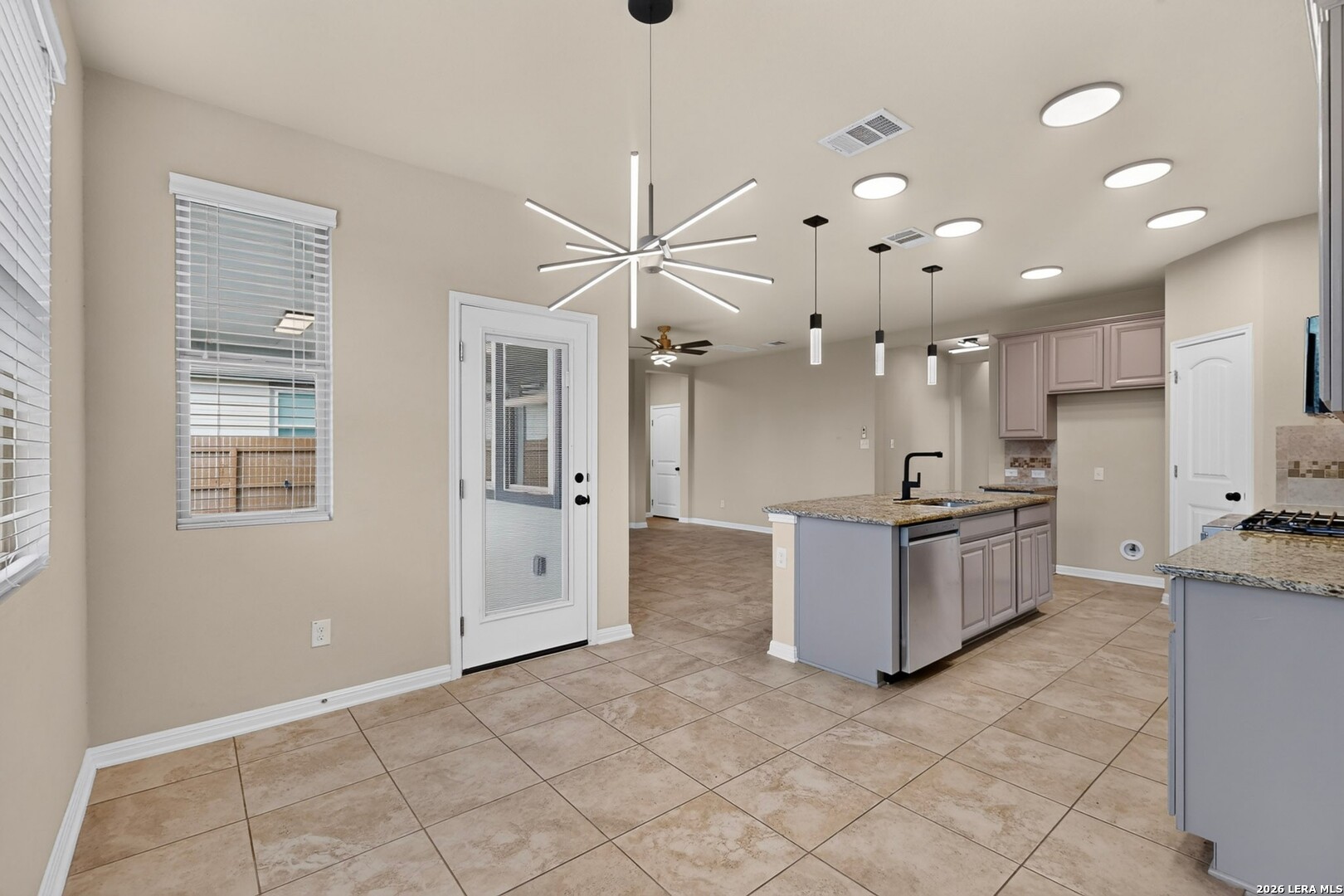 6906 Hanover Stone San Antonio TX 78244