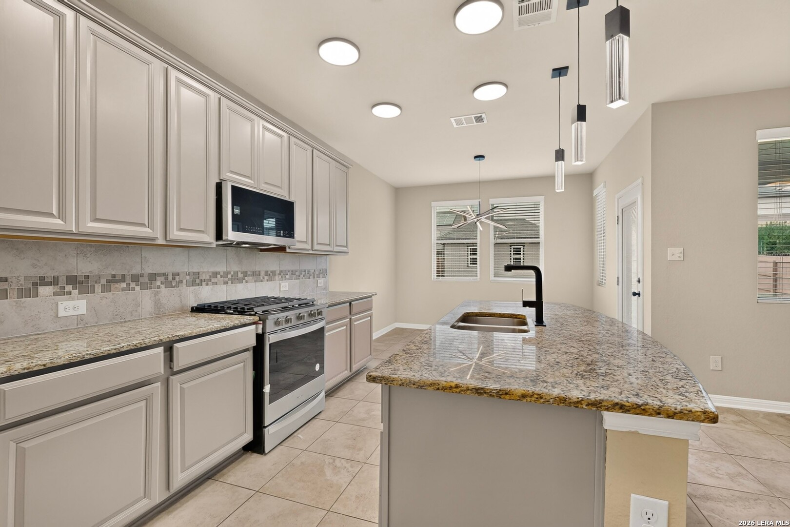 6906 Hanover Stone San Antonio TX 78244
