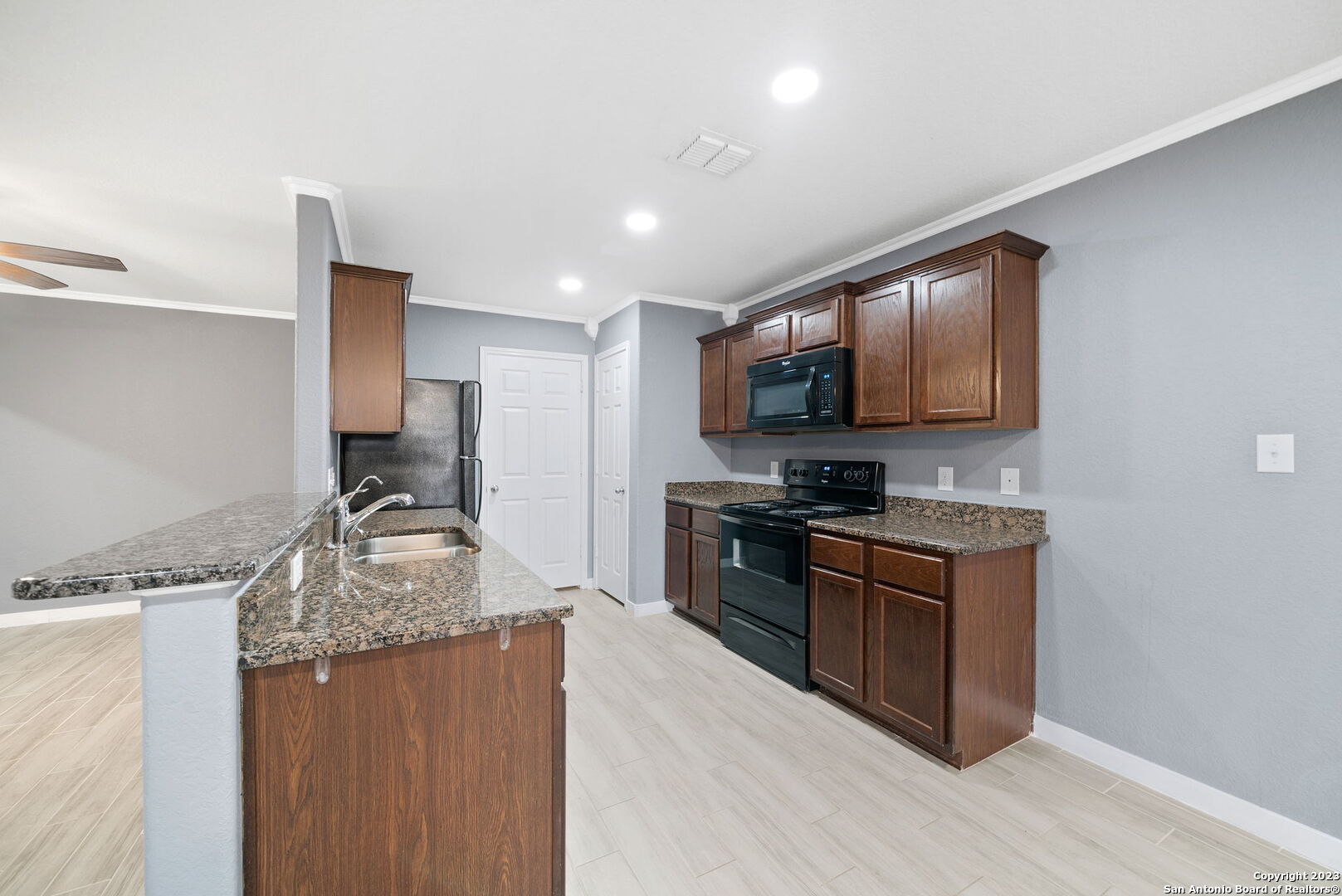 6643 Luckey Tree San Antonio TX 78252