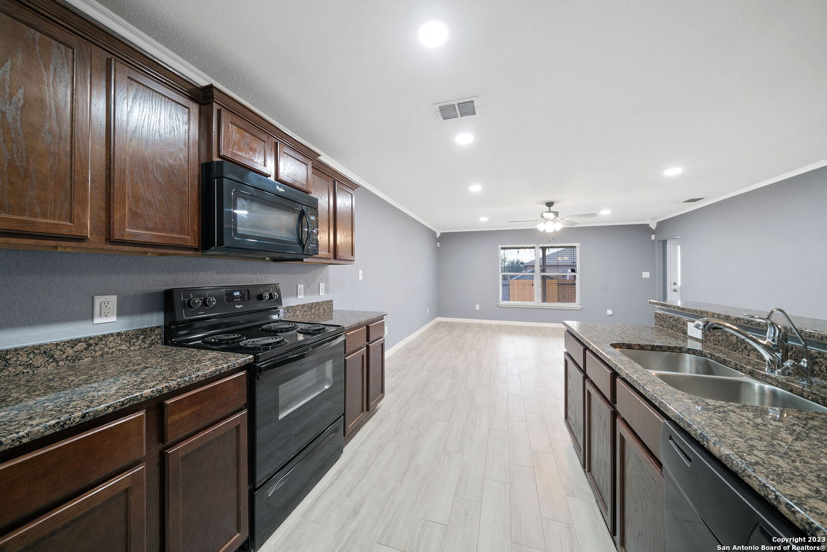 6643 Luckey Tree San Antonio TX 78252
