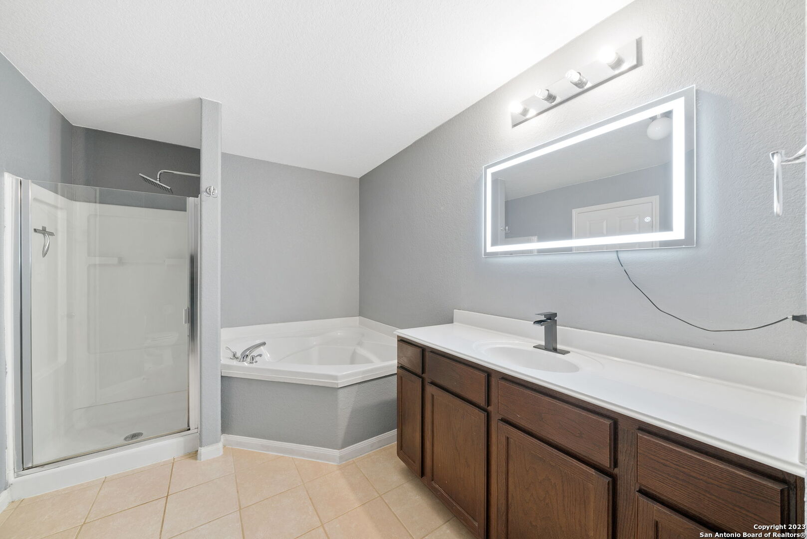 6643 Luckey Tree San Antonio TX 78252