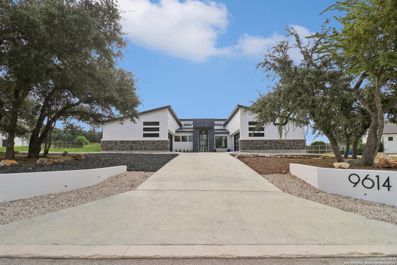 9614 Midsomer Place San Antonio TX 78255