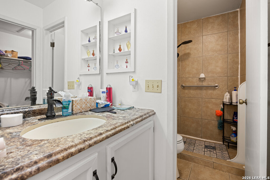5111 El Capitan San Antonio TX 78233
