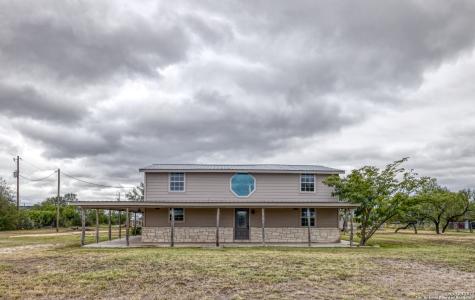 7087 State Highway 55 Uvalde TX 78801