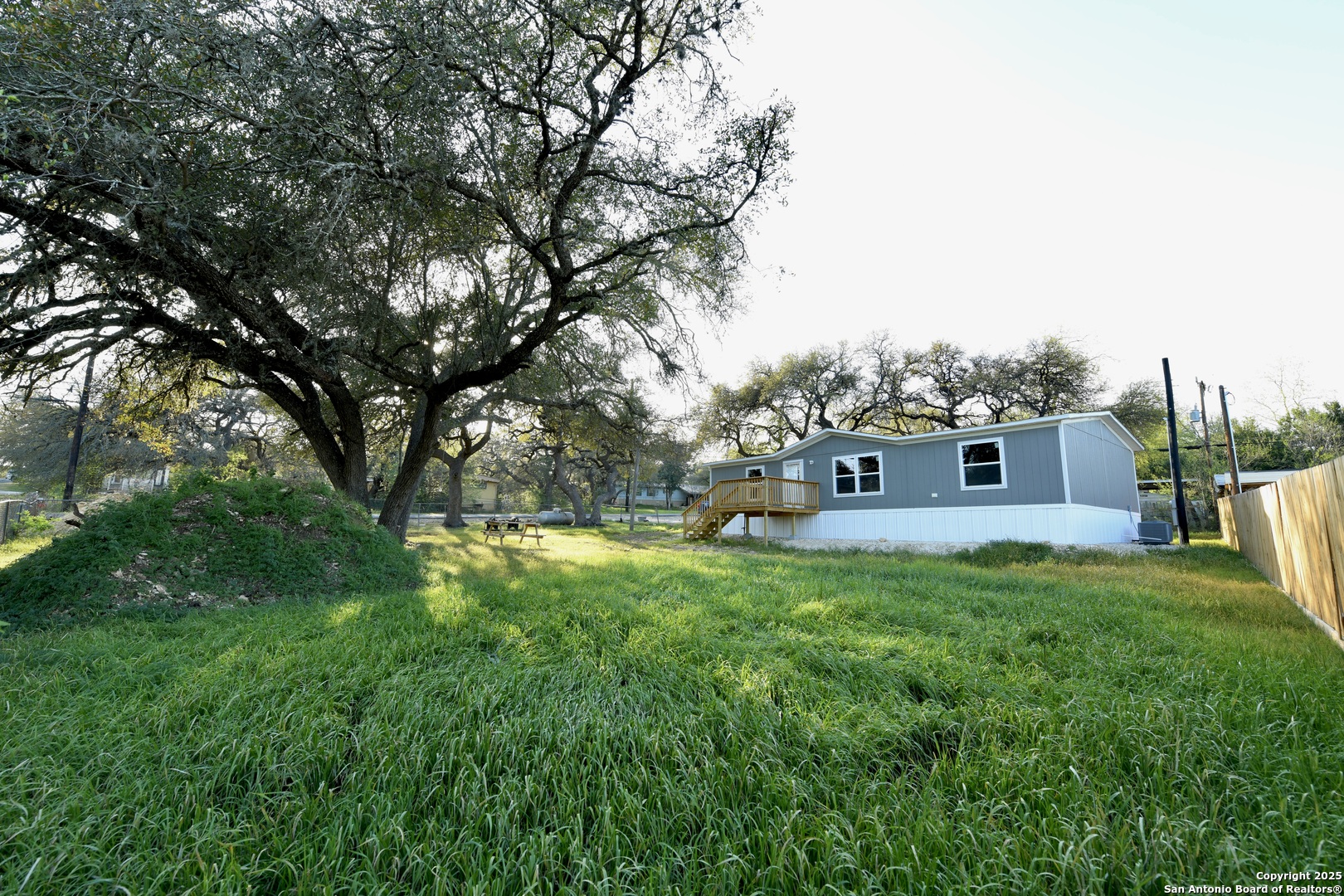 909 Pine Eagle Lane San Antonio TX 78260