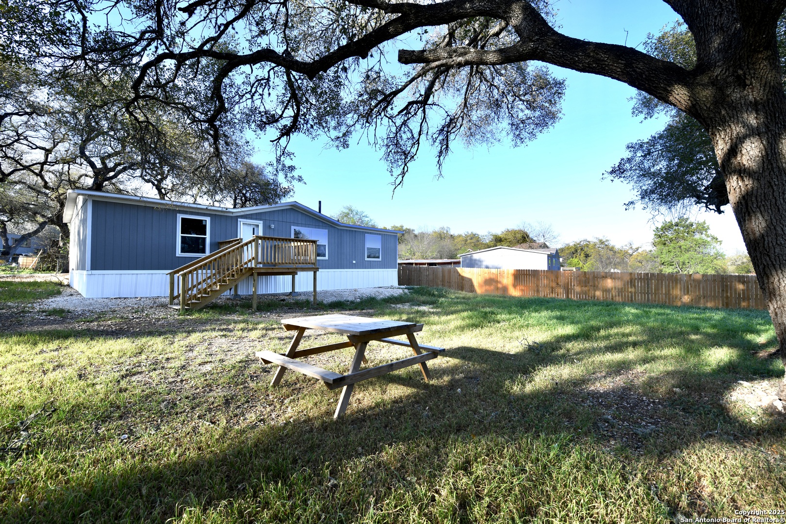 909 Pine Eagle Lane San Antonio TX 78260