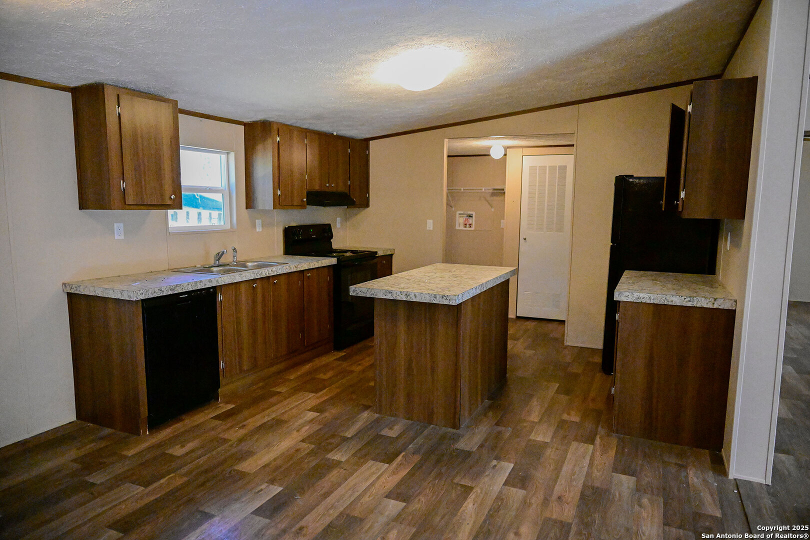 909 Pine Eagle Lane San Antonio TX 78260