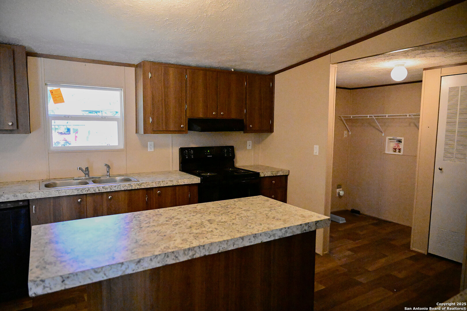909 Pine Eagle Lane San Antonio TX 78260
