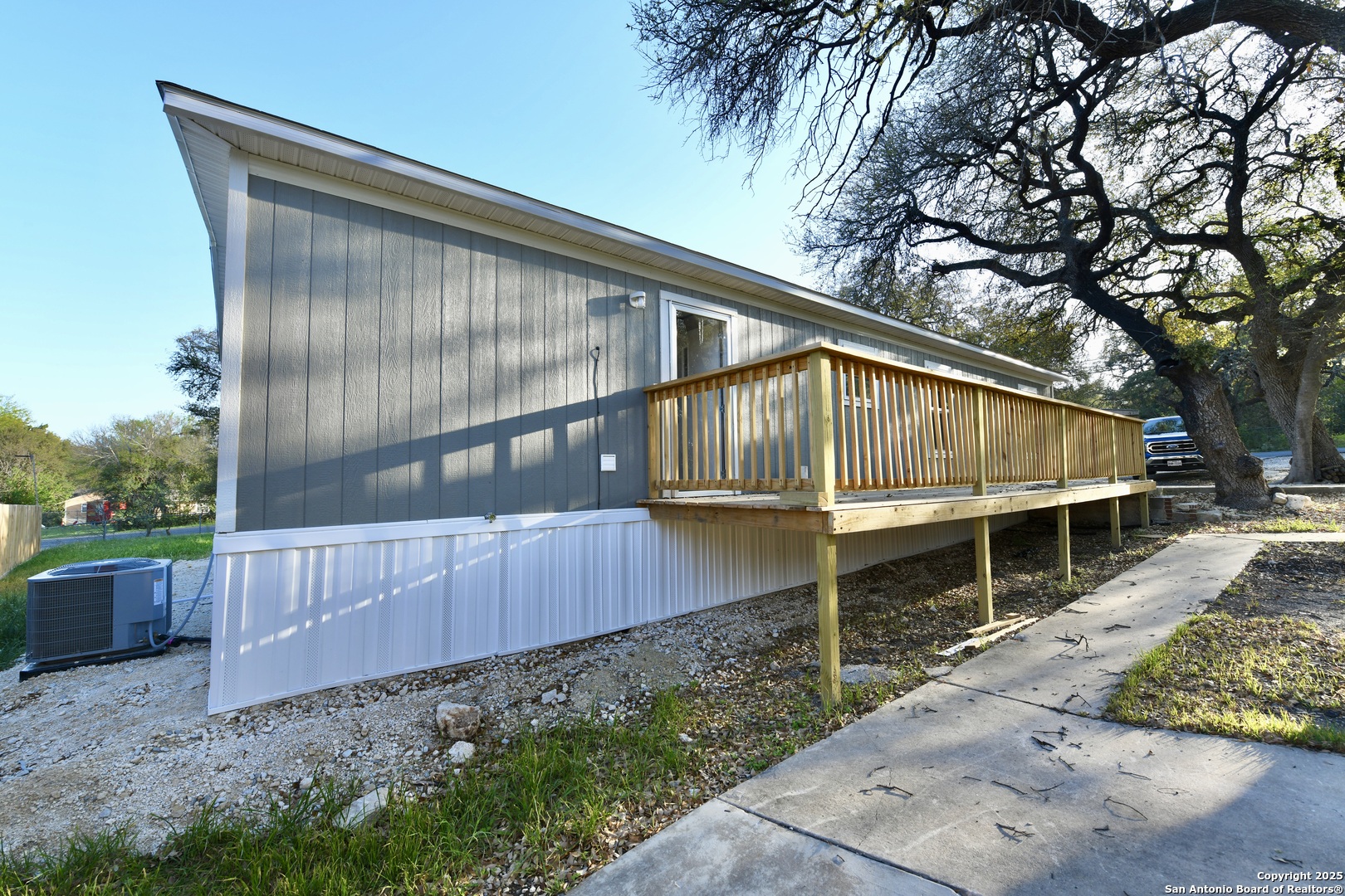 909 Pine Eagle Lane San Antonio TX 78260
