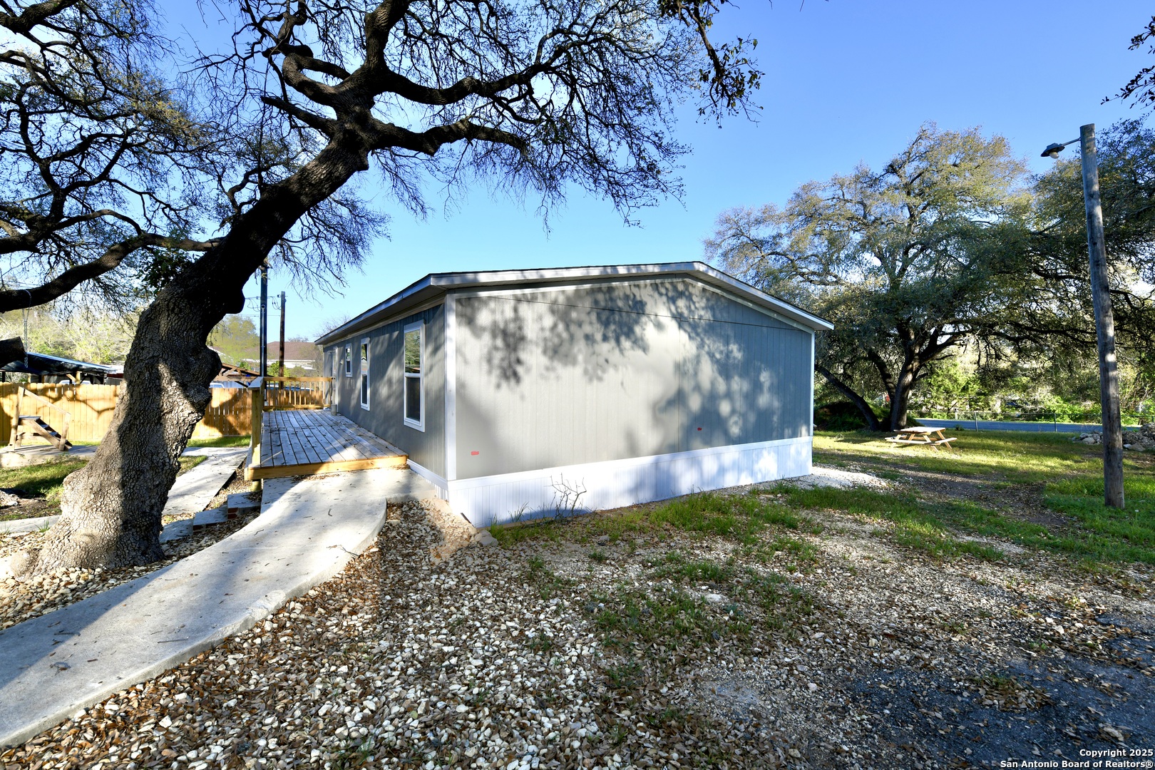 909 Pine Eagle Lane San Antonio TX 78260