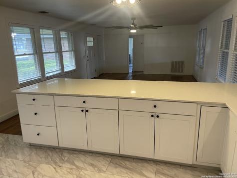 506 30th Street Hondo TX 78861
