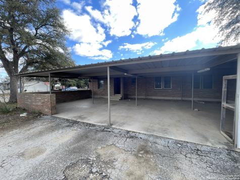 506 30th Street Hondo TX 78861