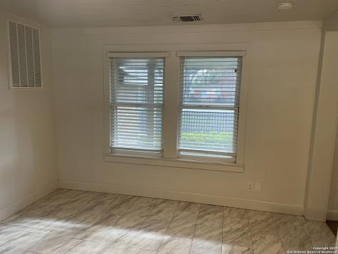 506 30th Street Hondo TX 78861