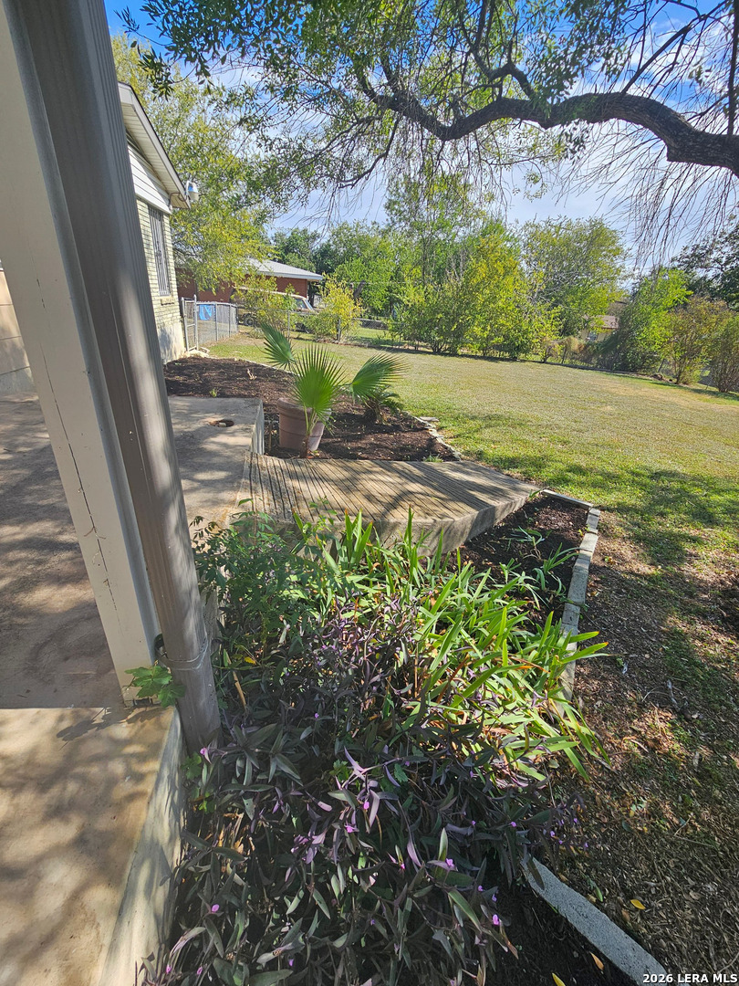 136 Rilla Vista Drive San Antonio TX 78216