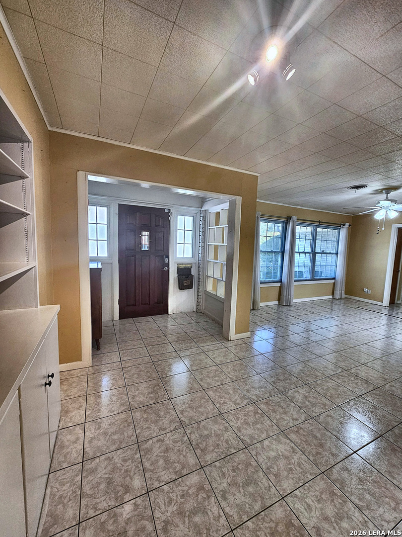136 Rilla Vista Drive San Antonio TX 78216