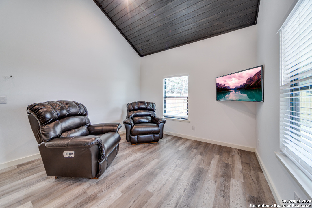 6401 Whartons Dock Bandera TX 78003