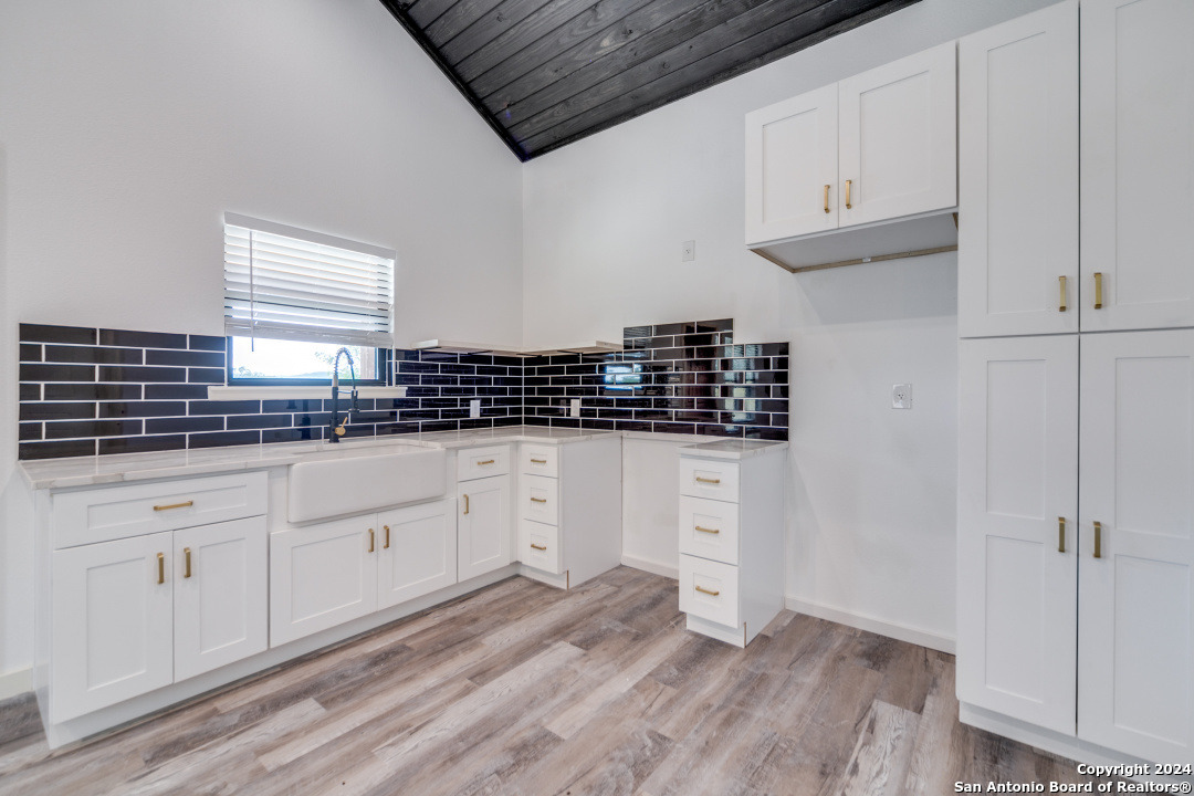 6401 Whartons Dock Bandera TX 78003