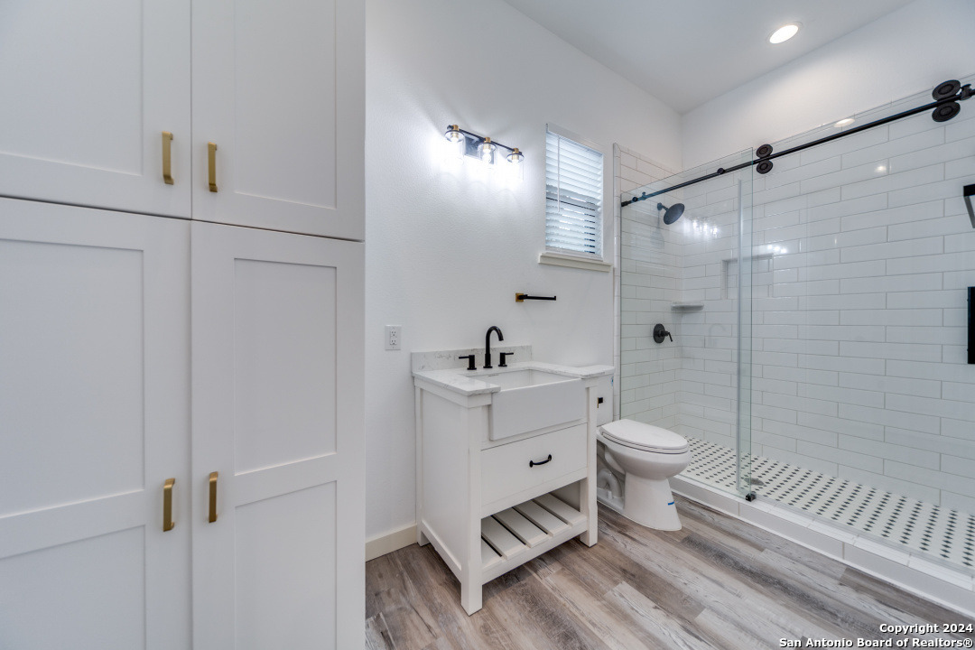 6401 Whartons Dock Bandera TX 78003