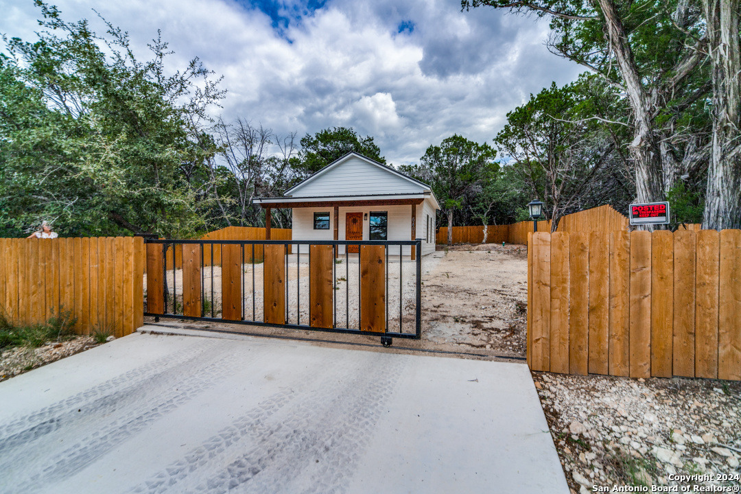 6401 Whartons Dock Bandera TX 78003