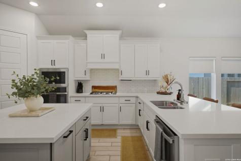 1920 Highland Seguin TX 78155