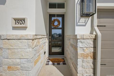 1920 Highland Seguin TX 78155