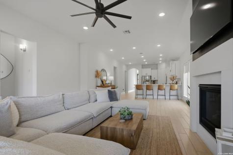 1920 Highland Seguin TX 78155