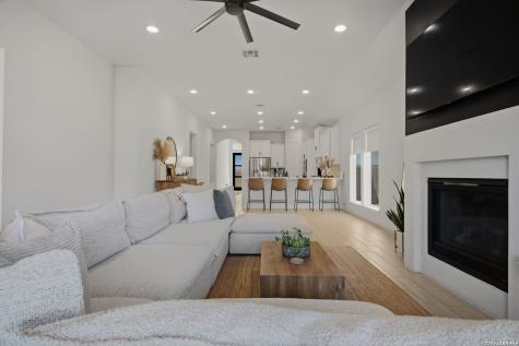 1920 Highland Seguin TX 78155