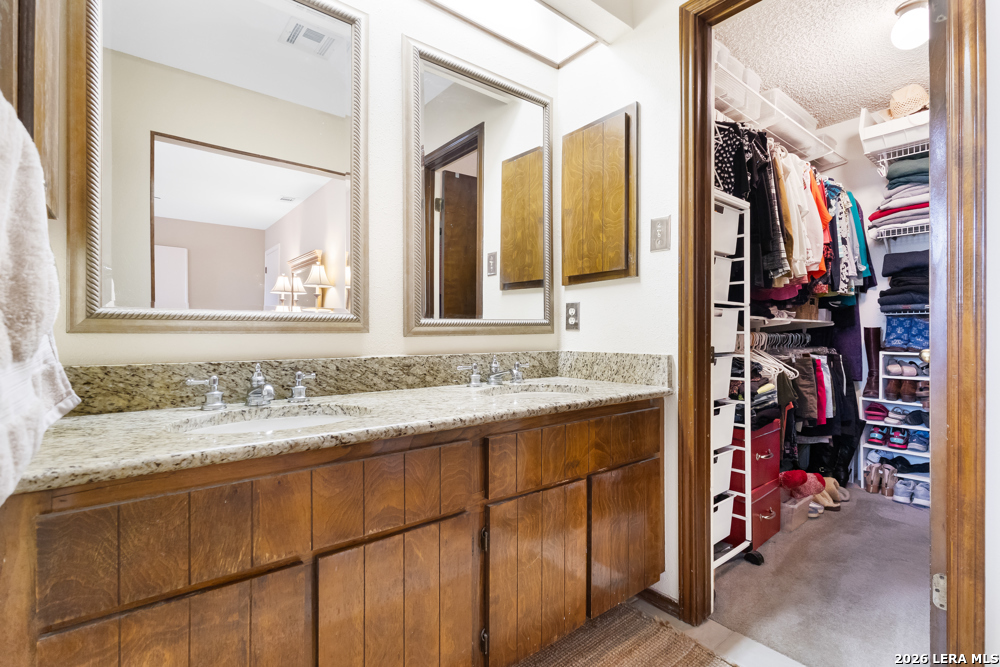 2515 Blue Quail San Antonio TX 78232
