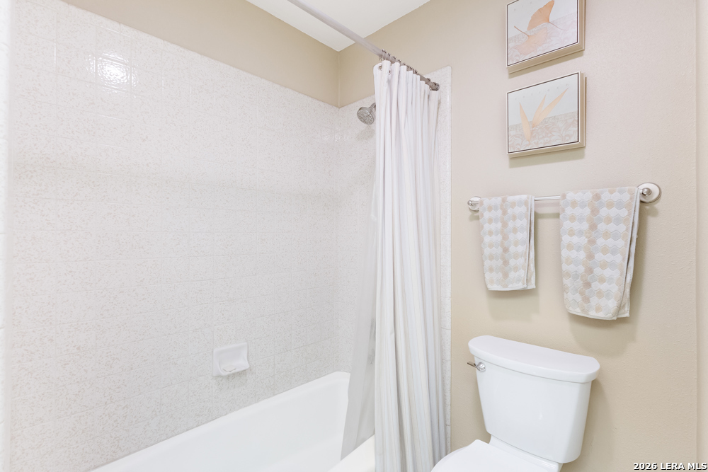 2515 Blue Quail San Antonio TX 78232