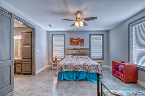 989 Mountain Valley Drive Concan TX 78838