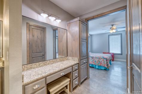 989 Mountain Valley Drive Concan TX 78838